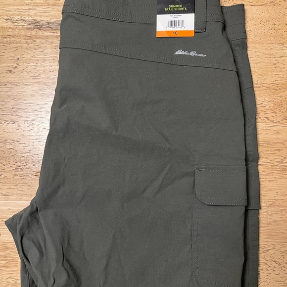 - Eddie Bauer Summer Trail Cargo Short NWT size 16 - Picture 2 of 4